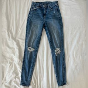 American Eagle The Lu(x)e Jean Denim Jeans with Ripped Knees Women’s Size 2